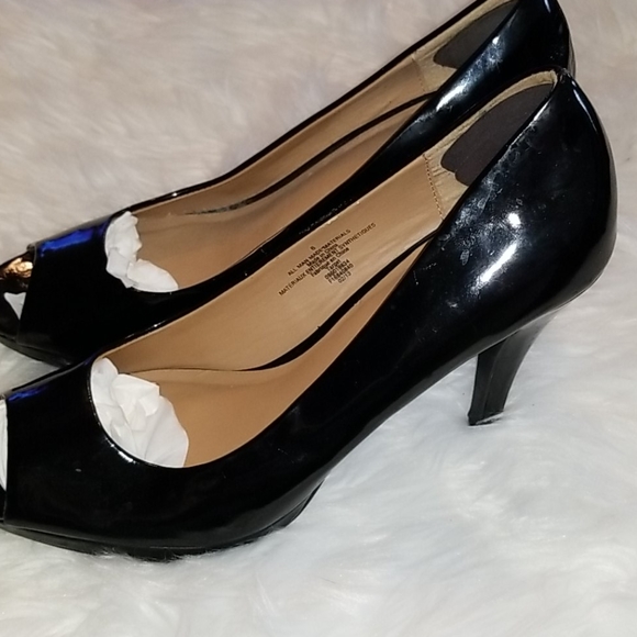 👣😎MERONA Magee Faux Patent Leather Peep Toe Heels shoes, footwear - Picture 5 of 8